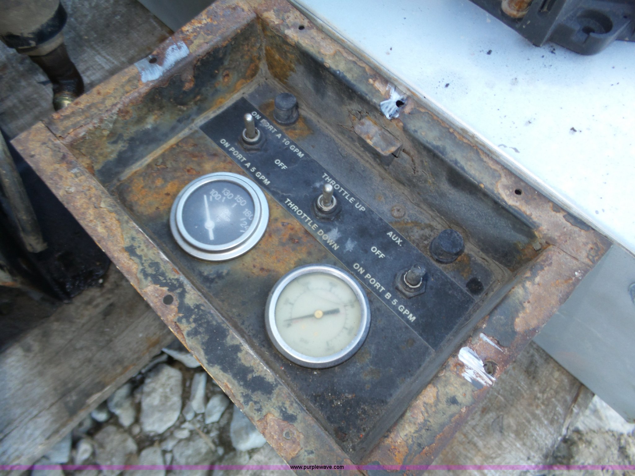 Assorted truck accessories in Omaha, NE Item BX9006 sold Purple Wave