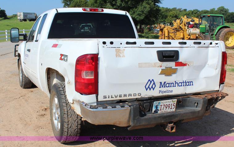 image for item I1573 2009 Chevrolet Silverado 1500 Z71 Ext. Cab pickup truck