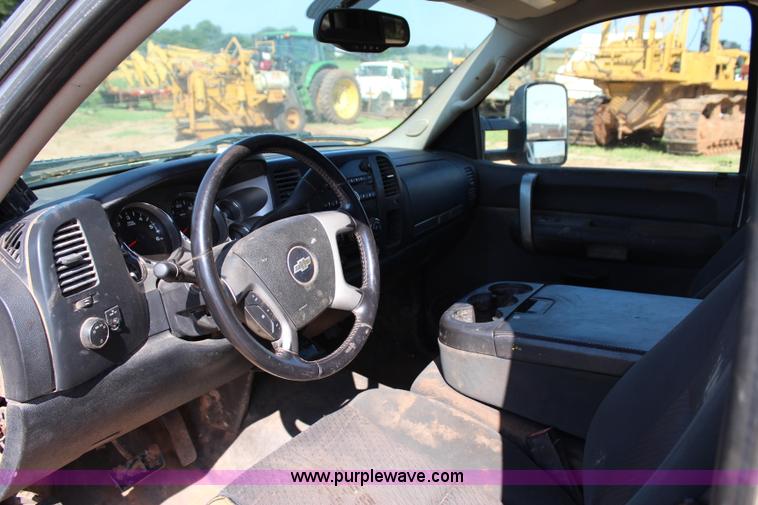 image for item I1573 2009 Chevrolet Silverado 1500 Z71 Ext. Cab pickup truck