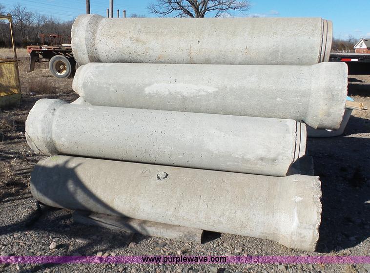 image for item J7586 (13) concrete drainage pipes
