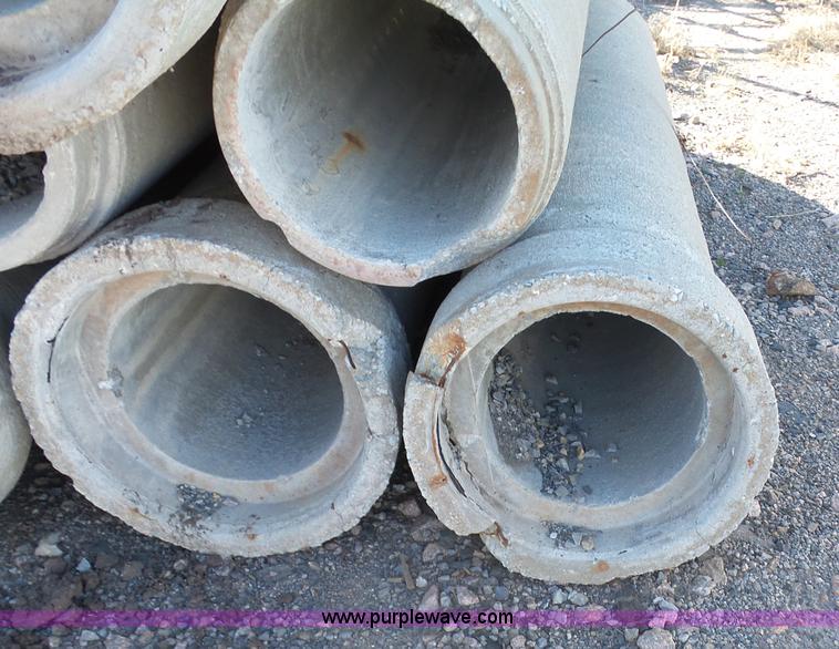 image for item J7586 (13) concrete drainage pipes
