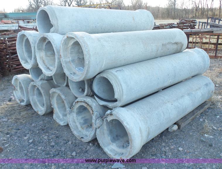 image for item J7587 (13) concrete drainage pipes