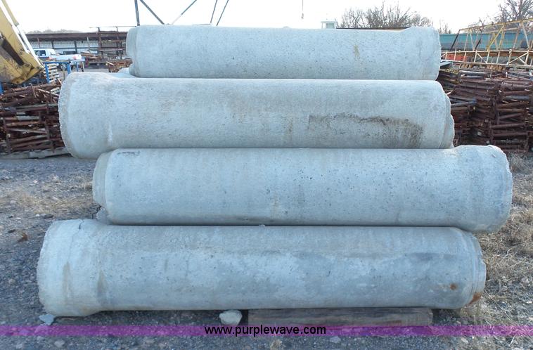 image for item J7587 (13) concrete drainage pipes