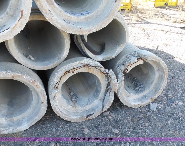 image for item J7587 (13) concrete drainage pipes