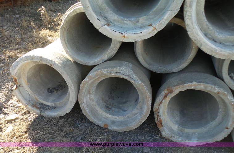 image for item J7587 (13) concrete drainage pipes