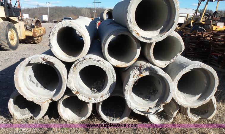 image for item J7587 (13) concrete drainage pipes