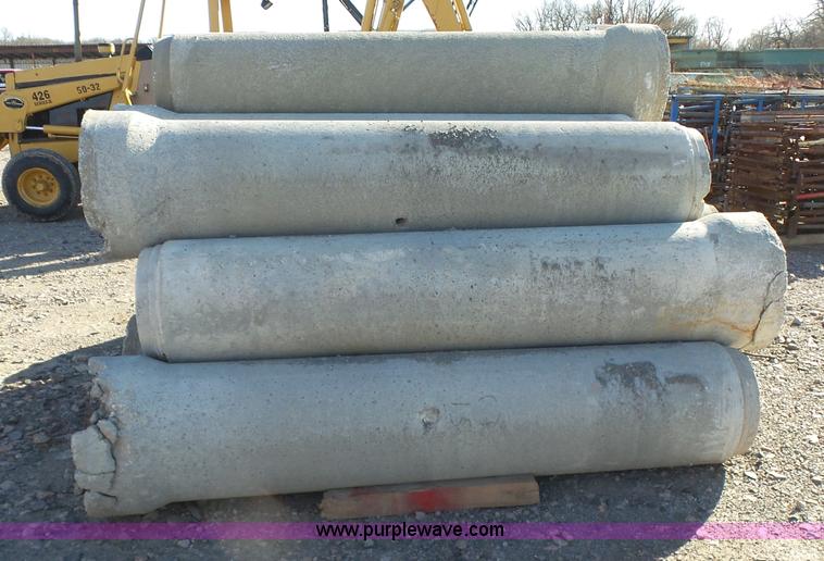 image for item J7588 (13) concrete drainage pipes