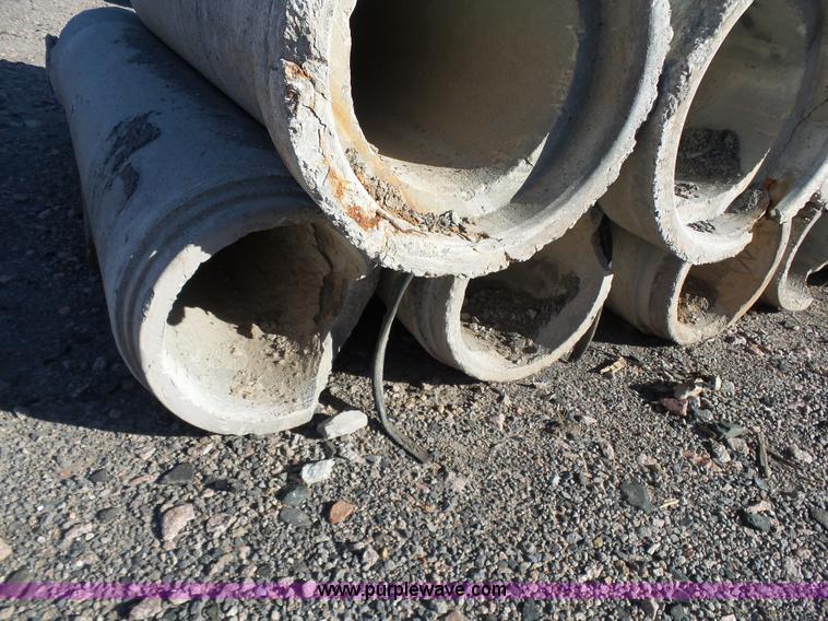 image for item J7588 (13) concrete drainage pipes