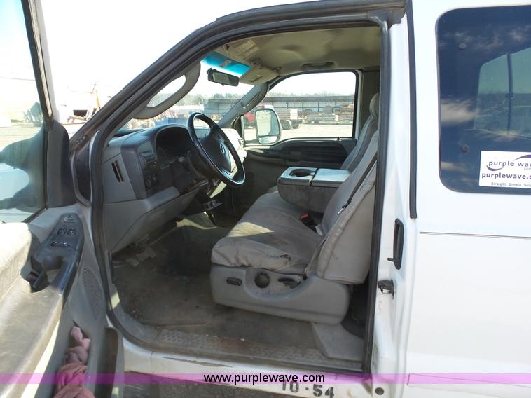 image for item J7590 2005 Ford F250 Super Duty XLT SuperCab pickup truck