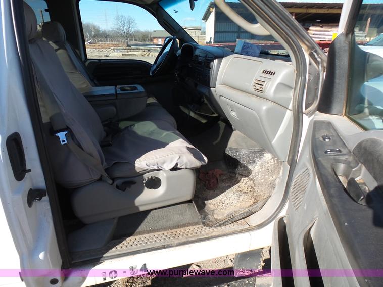 image for item J7590 2005 Ford F250 Super Duty XLT SuperCab pickup truck