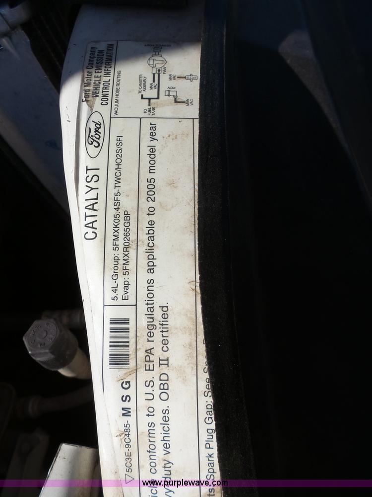 image for item J7590 2005 Ford F250 Super Duty XLT SuperCab pickup truck