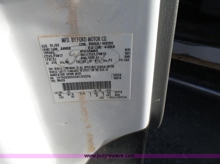 image for item J7590 2005 Ford F250 Super Duty XLT SuperCab pickup truck