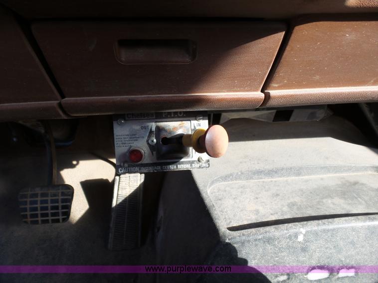 image for item J7591 1991 Chevrolet Kodiak rollback truck