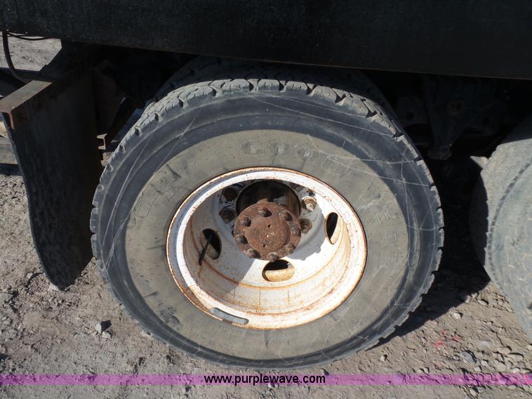 image for item J7591 1991 Chevrolet Kodiak rollback truck