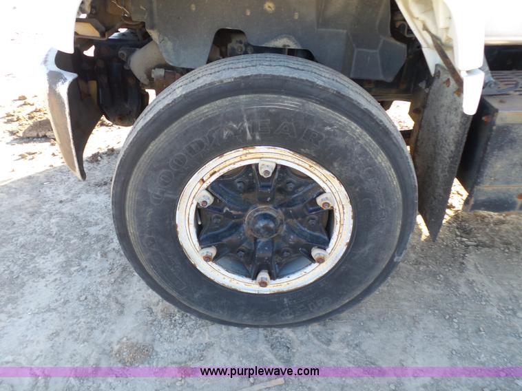 image for item J7591 1991 Chevrolet Kodiak rollback truck