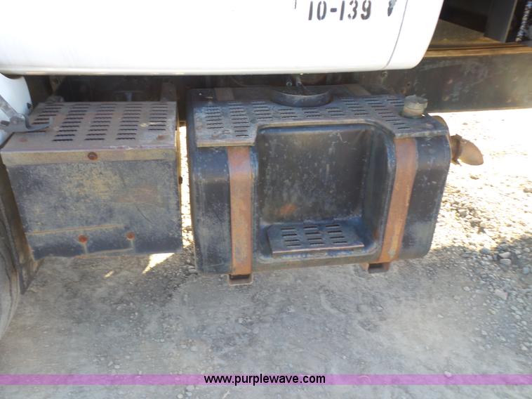 image for item J7591 1991 Chevrolet Kodiak rollback truck