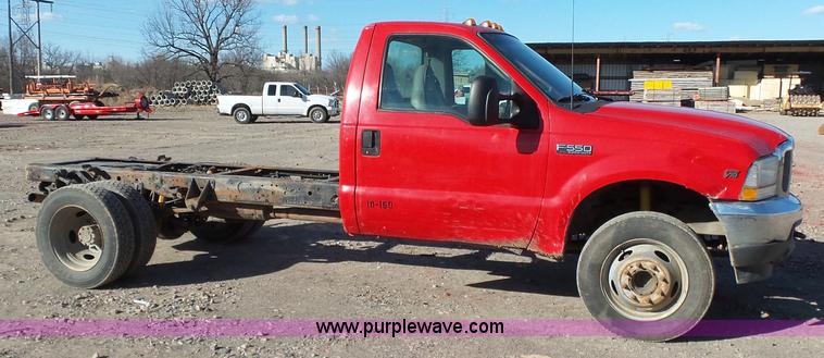 image for item J7592 2003 Ford F550 truck cab and chassis