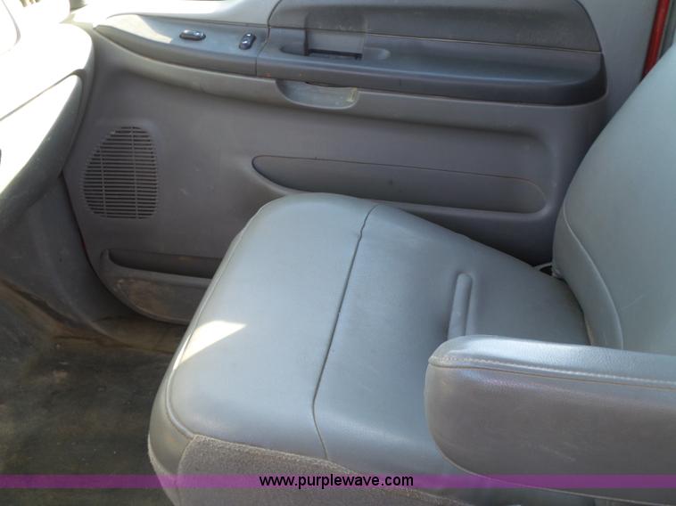 image for item J7592 2003 Ford F550 truck cab and chassis