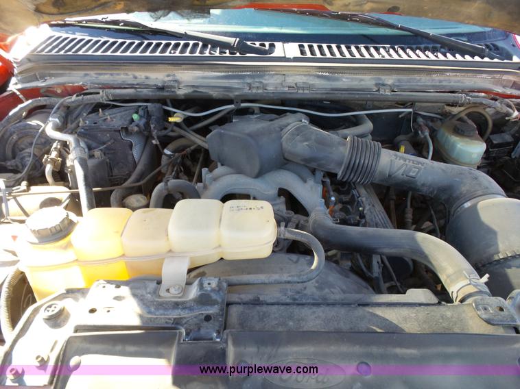 image for item J7592 2003 Ford F550 truck cab and chassis