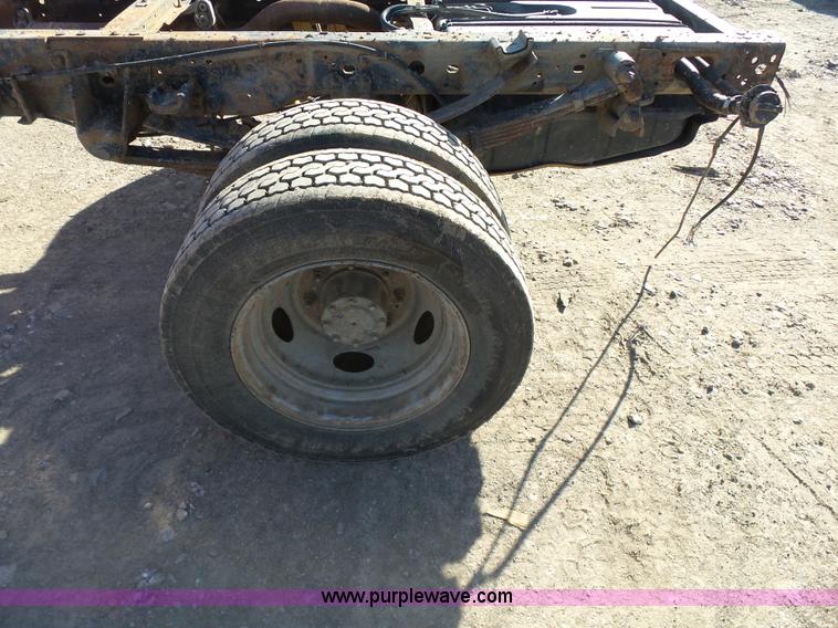 image for item J7592 2003 Ford F550 truck cab and chassis