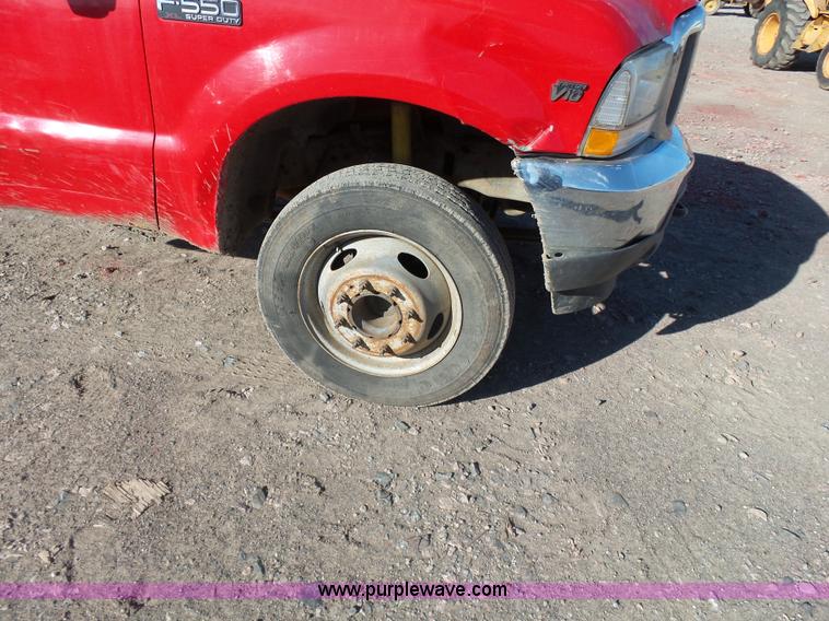 image for item J7592 2003 Ford F550 truck cab and chassis