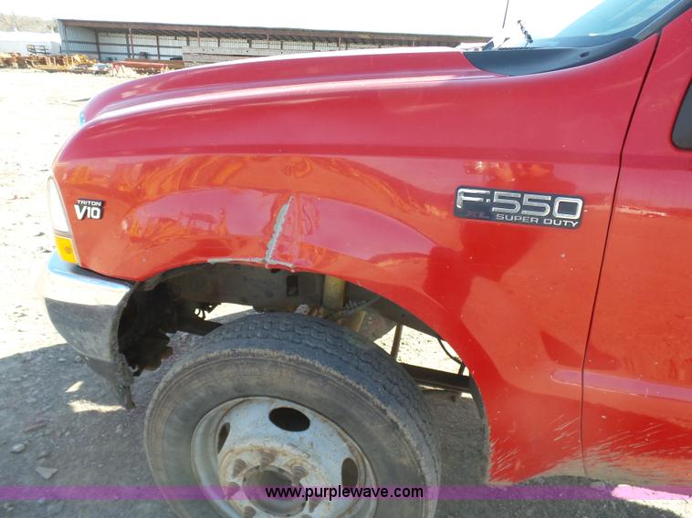 image for item J7592 2003 Ford F550 truck cab and chassis
