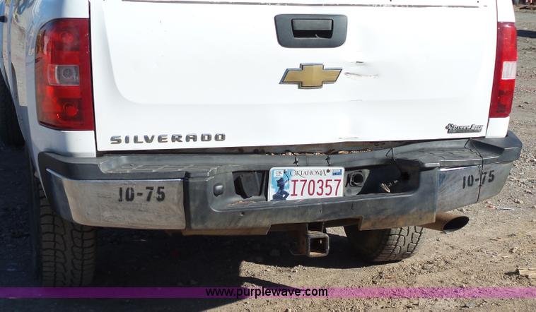 image for item J7594 2009 Chevrolet Silverado 2500HD Ext. Cab pickup truck