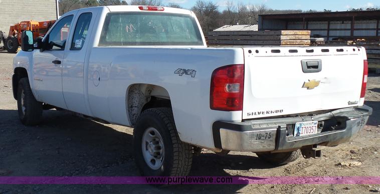 image for item J7594 2009 Chevrolet Silverado 2500HD Ext. Cab pickup truck
