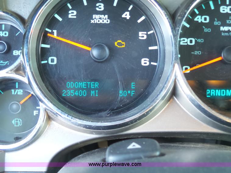 image for item J7596 2009 Chevrolet Silverado 2500HD Ext. Cab pickup truck