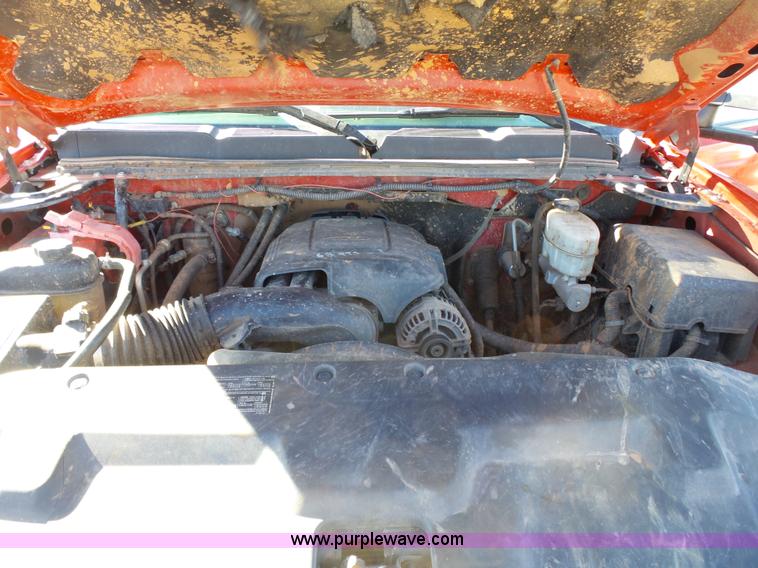 image for item J7596 2009 Chevrolet Silverado 2500HD Ext. Cab pickup truck