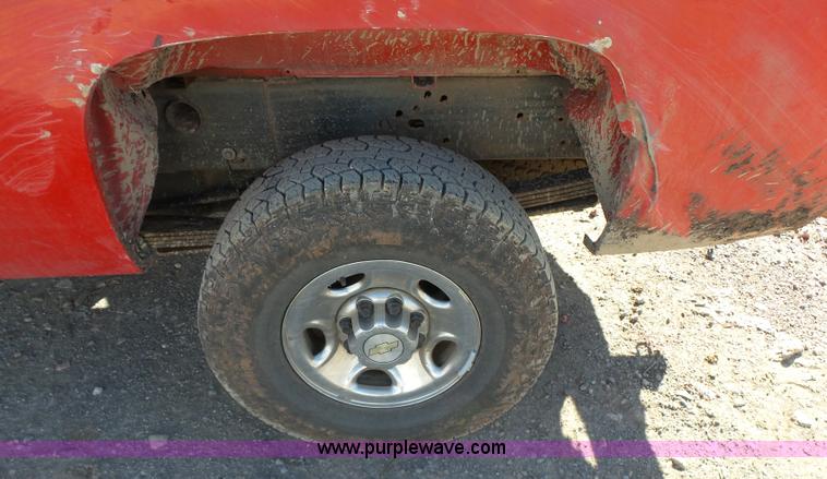 image for item J7596 2009 Chevrolet Silverado 2500HD Ext. Cab pickup truck