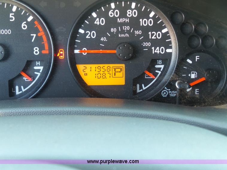 image for item J7598 2007 Nissan Frontier SE Crew Cab pickup truck