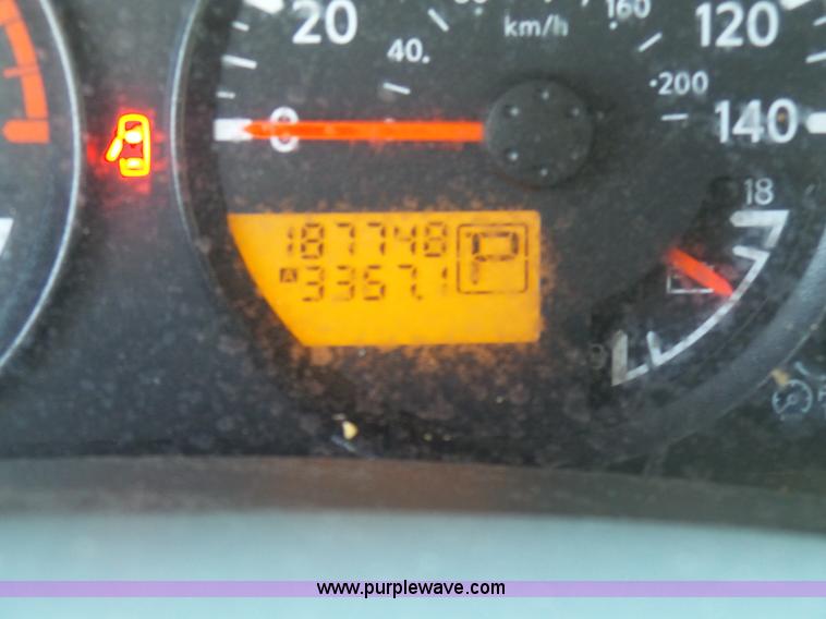 image for item J7600 2008 Nissan Frontier Crew Cab pickup truck