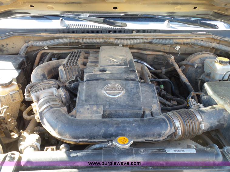 image for item J7600 2008 Nissan Frontier Crew Cab pickup truck