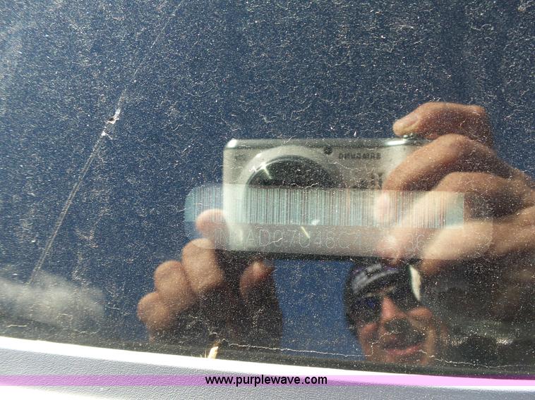 image for item J7600 2008 Nissan Frontier Crew Cab pickup truck