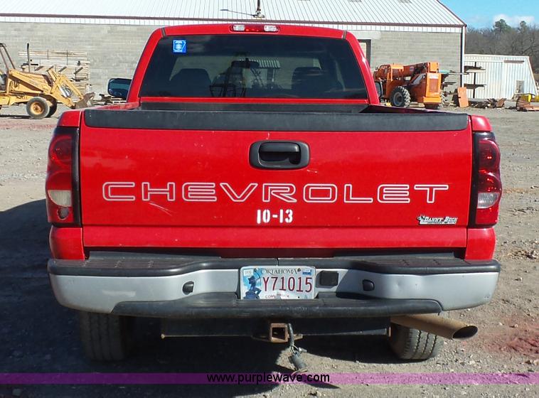 image for item J7601 2007 Chevrolet Silverado Classic 2500HD Ext. Cab pickup truck