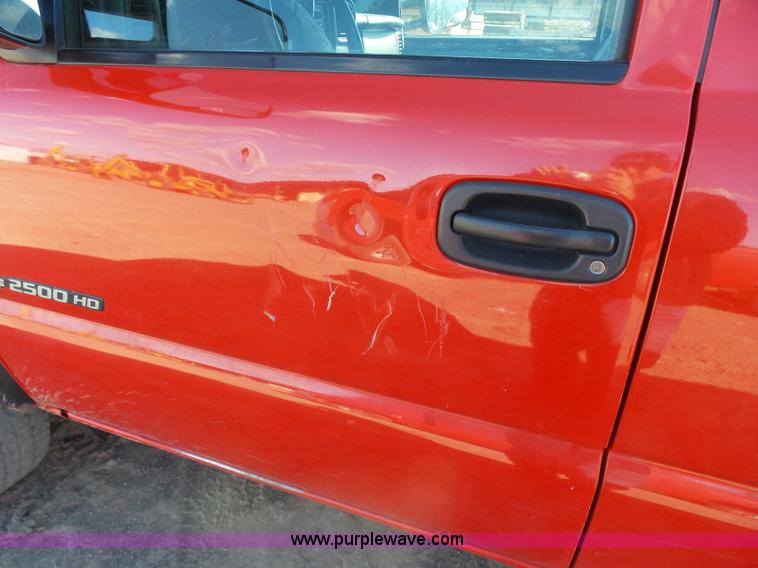 image for item J7601 2007 Chevrolet Silverado Classic 2500HD Ext. Cab pickup truck