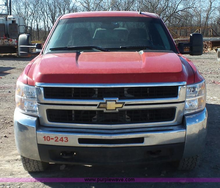 image for item J7603 2008 Chevrolet Silverado 3500HD LT Ext. Cab pickup truck