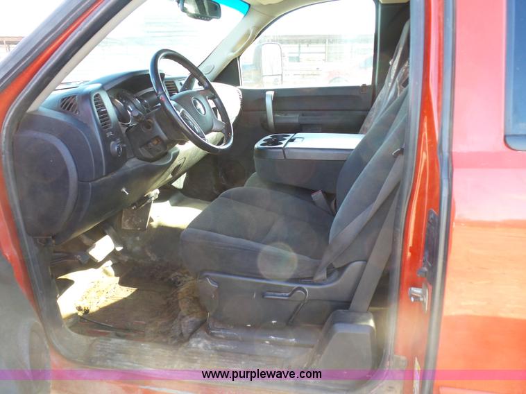 image for item J7603 2008 Chevrolet Silverado 3500HD LT Ext. Cab pickup truck