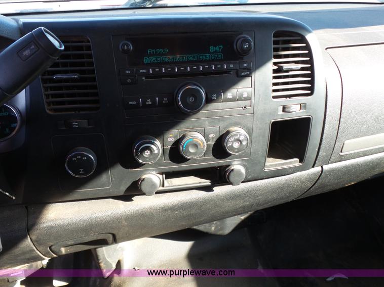 image for item J7603 2008 Chevrolet Silverado 3500HD LT Ext. Cab pickup truck