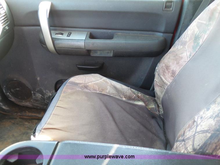 image for item J7603 2008 Chevrolet Silverado 3500HD LT Ext. Cab pickup truck