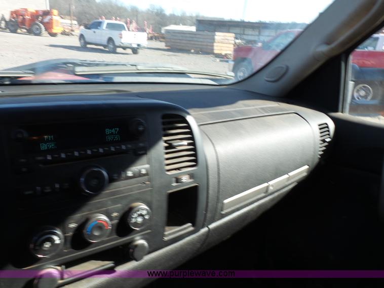 image for item J7603 2008 Chevrolet Silverado 3500HD LT Ext. Cab pickup truck