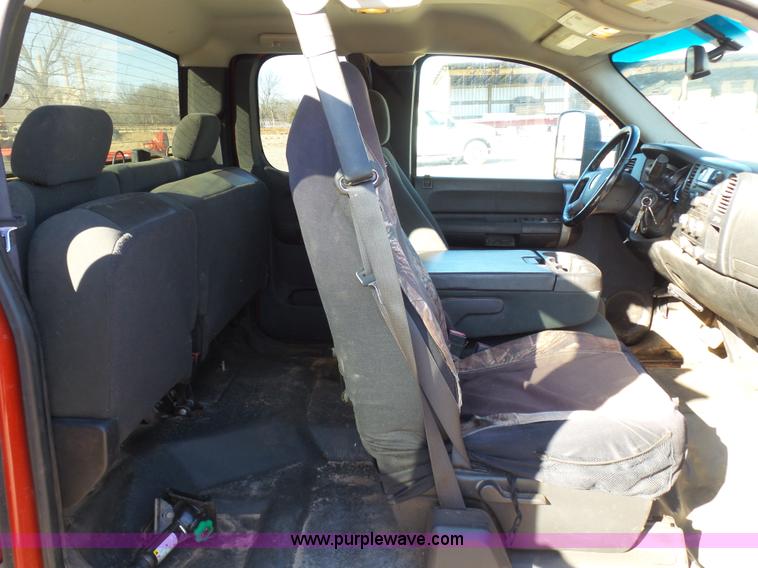 image for item J7603 2008 Chevrolet Silverado 3500HD LT Ext. Cab pickup truck