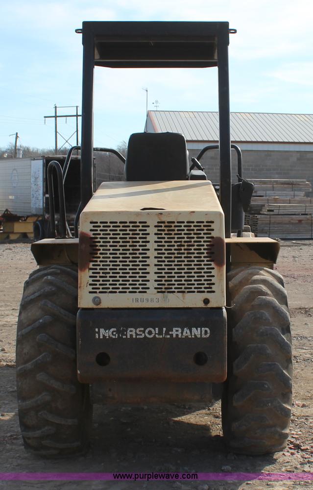 image for item J7604 Ingersoll Rand 5070F Pro Pac single drum roller