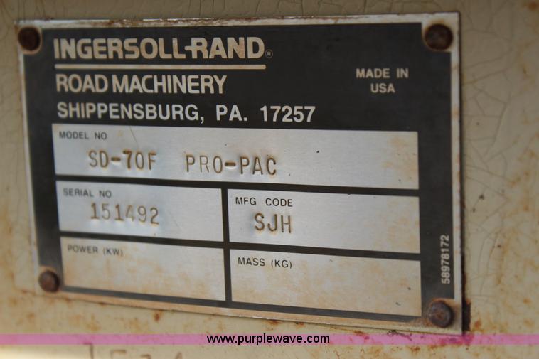 image for item J7604 Ingersoll Rand 5070F Pro Pac single drum roller
