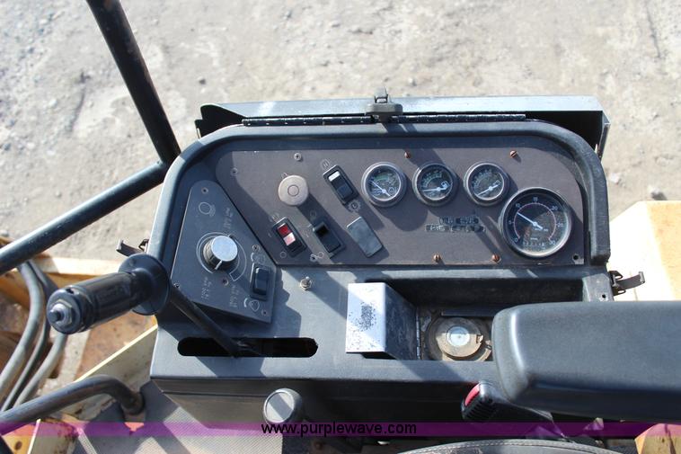 image for item J7604 Ingersoll Rand 5070F Pro Pac single drum roller