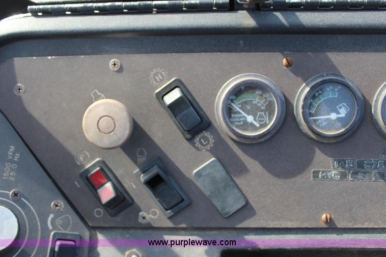 image for item J7604 Ingersoll Rand 5070F Pro Pac single drum roller