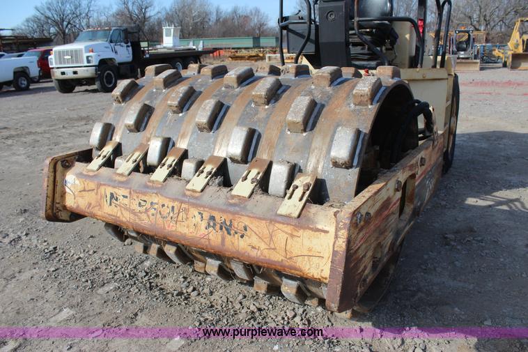 image for item J7604 Ingersoll Rand 5070F Pro Pac single drum roller