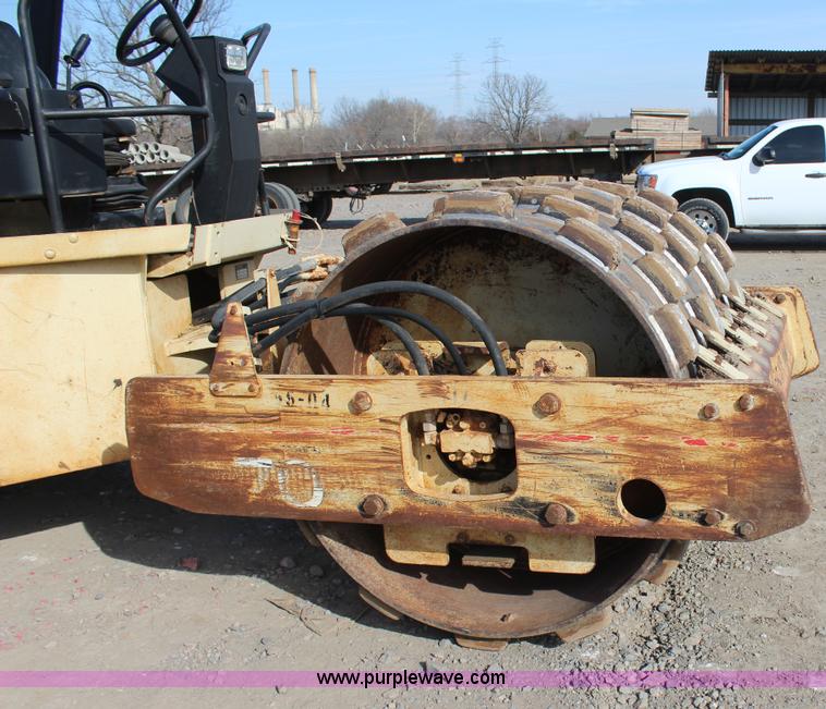 image for item J7604 Ingersoll Rand 5070F Pro Pac single drum roller