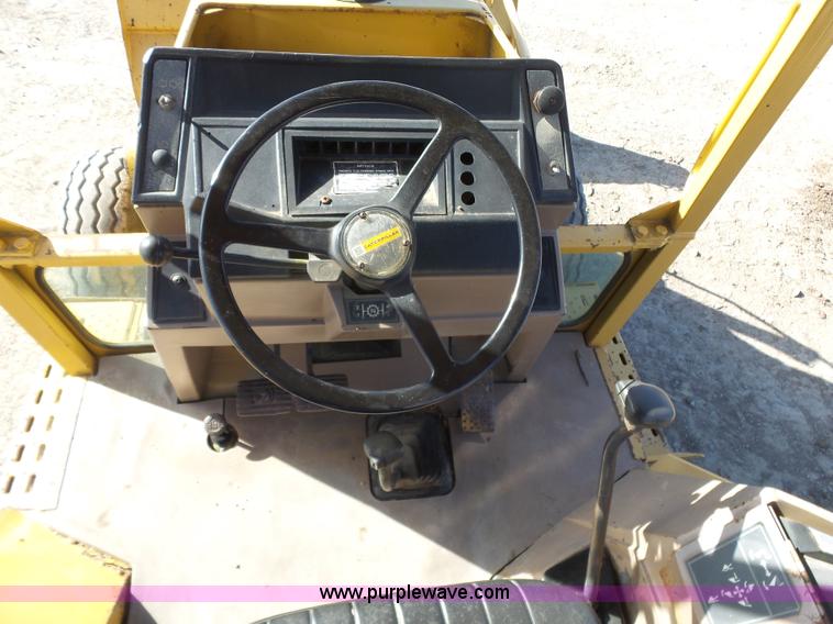 image for item J7605 Caterpillar 426 Series II backhoe